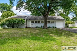 48 Kendall Rd, South Brunswick Township, NJ 08824 - Photo 1