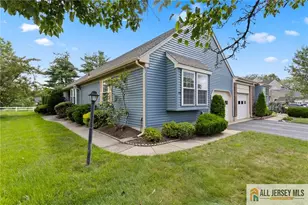 29 Ethan Allen Dr, Monroe Township, NJ 08831 - Photo 1