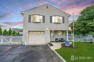 557 Howard Ave, Middlesex, NJ 08846 - Photo 1