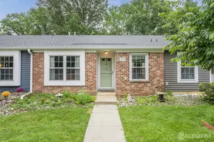 276 Constitution Cir, New Brunswick, NJ 08902 - Photo 1