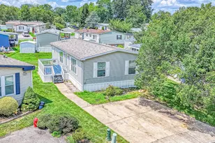 17 Steinbeck Rd, North Brunswick Township, NJ 08902 - Photo 1