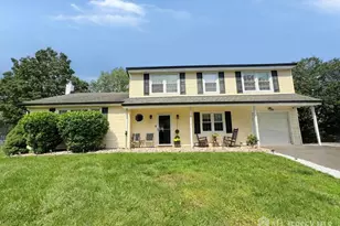 21 Thornton Ln, Piscataway Township, NJ 08854 - Photo 1