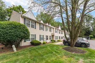 32 Hanover Square, Middlesex, NJ 08846 - Photo 1