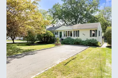 654 E Woodbridge Avenue E, Avenel, NJ 07001 - Photo 1