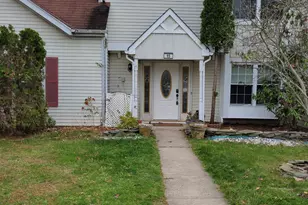 15 Van Pelt Ct, East Brunswick Township, NJ 08816 - Photo 1