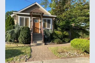 25 Brewster Place, Sewaren, NJ 07077 - Photo 1