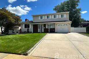 10 Holly Dr, Sayreville, NJ 08859 - Photo 1