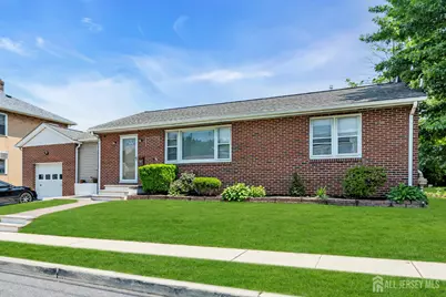 7 Oakwood Place, North Brunswick Township, NJ 08902 - Photo 1