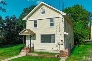 13 Melbourne Ct, Woodbridge Township, NJ 07095 - Photo 1