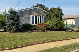 42 Boulevard E, Old Bridge Township, NJ 07735 - Photo 1