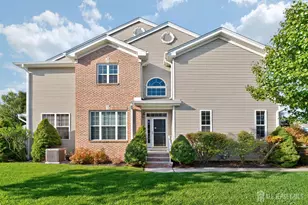 60 Wlodarczyk Pl, Sayreville, NJ 08859 - Photo 1