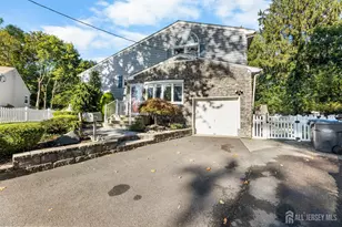 16 Turner Ct, Metuchen, NJ 08841 - Photo 1