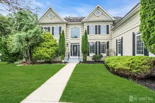 13 Stonegate Dr, Monroe Township, NJ 08831 - Photo 1