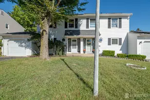 118 Buttonwood Dr, East Brunswick Township, NJ 08816 - Photo 1