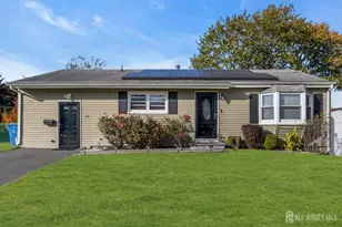 19 Cypress Dr, Sayreville, NJ 08859 - Photo 1