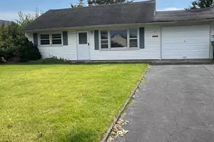 8 Rosewood Rd, Edison, NJ 08817 - Photo 1