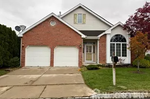 2 London Dr, Monroe Township, NJ 08831 - Photo 1