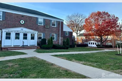22 Roselle Avenue W #B, Roselle Park, NJ 07066 - Photo 1