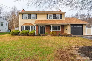 7 Weiss Dr, Middlesex, NJ 08846 - Photo 1