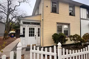 16 Curtis Pl, New Brunswick, NJ 08901 - Photo 1