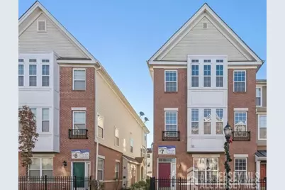 24 Roosevelt Avenue #B, Carteret, NJ 07008 - Photo 1