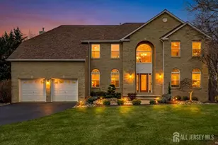 2 Red Oak Ct, Monroe Township, NJ 08831 - Photo 1