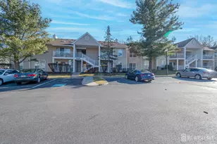 29 Amberly Ct, Franklin Township, NJ 08823 - Photo 1