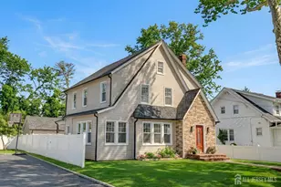 711 Pemberton Ave, Plainfield, NJ 07060 - Photo 1