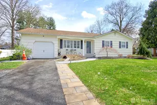 8 Hope Valley Dr, East Windsor Township, NJ 08512 - Photo 1
