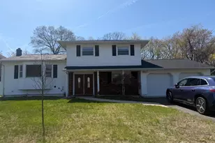 13 Oakwood Dr, Sayreville, NJ 08859 - Photo 1