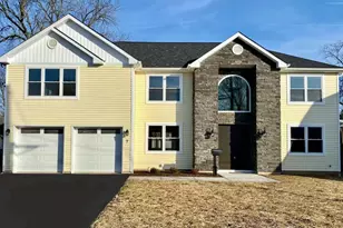 7 Vale St, Edison, NJ 08817 - Photo 1