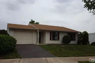 31 Haddon Rd, Monroe Township, NJ 08831 - Photo 1
