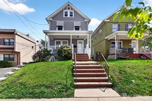 722 Livingston Ave, North Brunswick Township, NJ 08902 - Photo 1