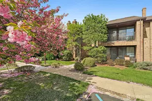 254 Willowbrook Dr, North Brunswick Township, NJ 08920 - Photo 1