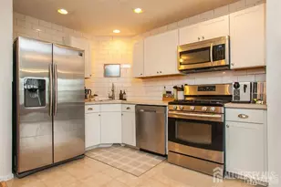 9 Wilmbelton Ct, Edison, NJ 08820 - Photo 1