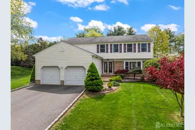 19 Aspen Circle, Edison, NJ 08820 - Photo 1