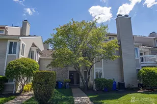 43 Farnham Square, Sayreville, NJ 08859 - Photo 1