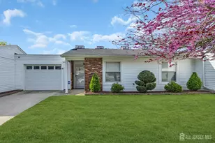 81B Banyan Plaza, Monroe Township, NJ 08831 - Photo 1