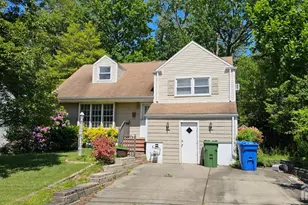 12 University Pl, Sayreville, NJ 08859 - Photo 1