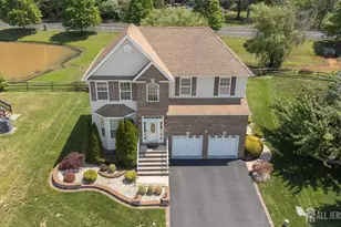 32 Carnation Rd, Monroe Township, NJ 08831 - Photo 1