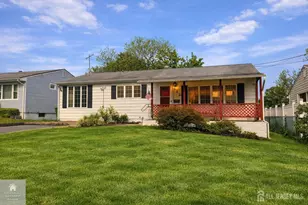 112 Kendall Dr, Sayreville, NJ 08859 - Photo 1
