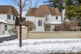 89 Park Gate Dr, Edison, NJ 08820 - Photo 1