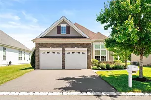 24 Ravenslake Rd, Monroe Township, NJ 08831 - Photo 1