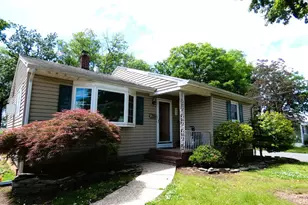 633 S Lincoln Ave S, Woodbridge Township, NJ 07095 - Photo 1