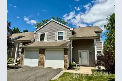 55 Renaissance Lane, New Brunswick, NJ 08901 - Photo 1
