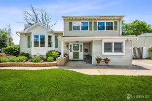 55 Woodview Dr, Old Bridge Township, NJ 08857 - Photo 1