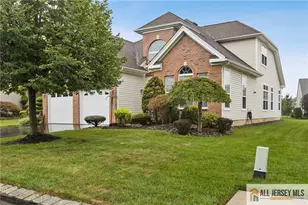 17 Nottingham Ct, Monroe Township, NJ 08831 - Photo 1