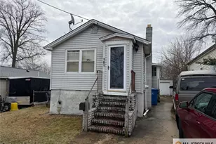 181 Hilltop Blvd, Old Bridge Township, NJ 07735 - Photo 1