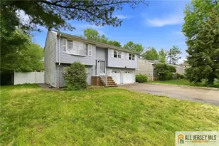 178 Jeff St, Edison, NJ 08837 - Photo 1