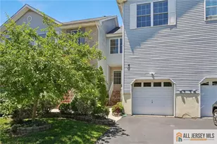 40 Lakeview Dr, Helmetta, NJ 08828 - Photo 1